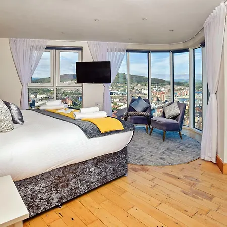 Just Stay Wales - Meridian Quay Penthouses Swansea Exterior photo